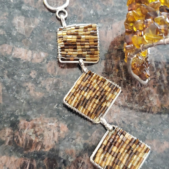 3bead and shell bracelets - Picture 4 of 4